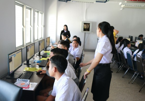 ภาพกิจกรรม  โปรแกรมวิชาวิทยาการคอมพิวเตอร์ คณะวิทยาศาสตร์และเทคโนโลยี มรภ.กพ. จัดอบรมเชิงปฏิบัติการ Micro:bit ช่วงที่ 2