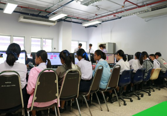 ภาพกิจกรรม  โปรแกรมวิชาวิทยาการคอมพิวเตอร์ คณะวิทยาศาสตร์และเทคโนโลยี มรภ.กพ. จัดอบรมเชิงปฏิบัติการ Micro:bit ช่วงที่ 2