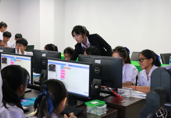 ภาพกิจกรรม  โปรแกรมวิชาวิทยาการคอมพิวเตอร์ คณะวิทยาศาสตร์และเทคโนโลยี มรภ.กพ. จัดอบรมเชิงปฏิบัติการ Micro:bit ช่วงที่ 2