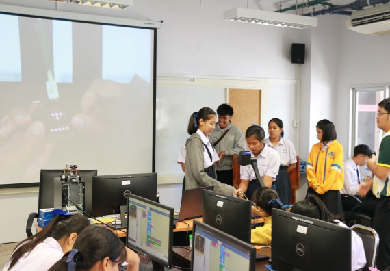 ภาพกิจกรรม  โปรแกรมวิชาวิทยาการคอมพิวเตอร์ คณะวิทยาศาสตร์และเทคโนโลยี มรภ.กพ. จัดอบรมเชิงปฏิบัติการ Micro:bit ช่วงที่ 2