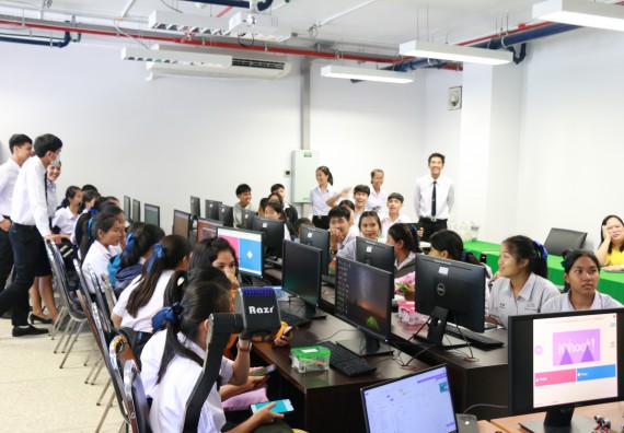 ภาพกิจกรรม  โปรแกรมวิชาวิทยาการคอมพิวเตอร์ คณะวิทยาศาสตร์และเทคโนโลยี มรภ.กพ. จัดอบรมเชิงปฏิบัติการ Micro:bit ช่วงที่ 2