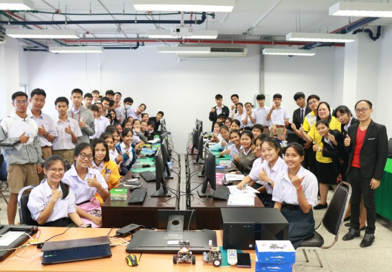 ภาพกิจกรรม  โปรแกรมวิชาวิทยาการคอมพิวเตอร์ คณะวิทยาศาสตร์และเทคโนโลยี มรภ.กพ. จัดอบรมเชิงปฏิบัติการ Micro:bit ช่วงที่ 2