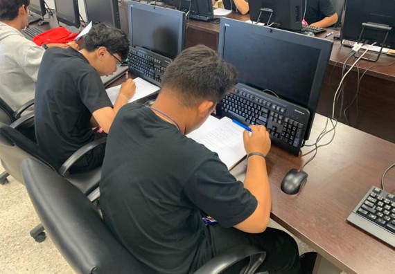 ภาพกิจกรรม โปรแกรมวิชาวิทยาการคอมพิวเตอร์ จัดกิจกรรมเตรียมความพร้อมในการเรียนรู้ในระดับอุดมศึกษาสำหรับนักศึกษาหลักสูตรเทคโนโลยีสารสนเทศ