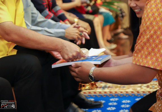 ภาพกิจกรรม อาจารย์ และนักศึกษาคณะวิทยาศาสตร์และเทคโนโลยี เข้าร่วมพิธีไหว้ครู ประจำปีการศึกษา 2562 