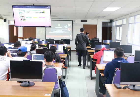 ภาพกิจกรรม  โปรแกรมวิชาวิทยาการคอมพิวเตอร์ จัดอบรมเชิงปฏิบัติการ Micro:bit ช่วงที่ 1