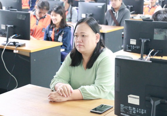 ภาพกิจกรรม  โปรแกรมวิชาวิทยาการคอมพิวเตอร์ จัดอบรมเชิงปฏิบัติการ Micro:bit ช่วงที่ 1