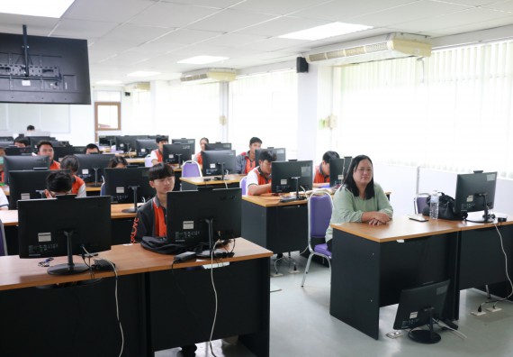 ภาพกิจกรรม  โปรแกรมวิชาวิทยาการคอมพิวเตอร์ จัดอบรมเชิงปฏิบัติการ Micro:bit ช่วงที่ 1