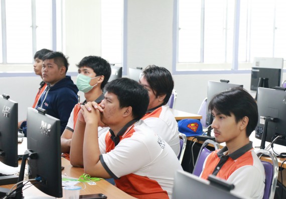 ภาพกิจกรรม  โปรแกรมวิชาวิทยาการคอมพิวเตอร์ จัดอบรมเชิงปฏิบัติการ Micro:bit ช่วงที่ 1