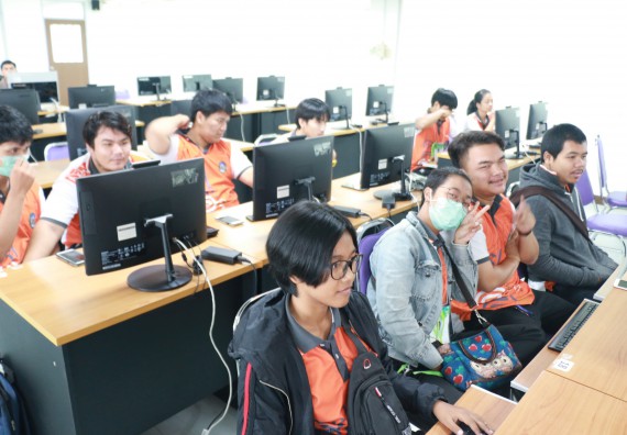 ภาพกิจกรรม  โปรแกรมวิชาวิทยาการคอมพิวเตอร์ จัดอบรมเชิงปฏิบัติการ Micro:bit ช่วงที่ 1