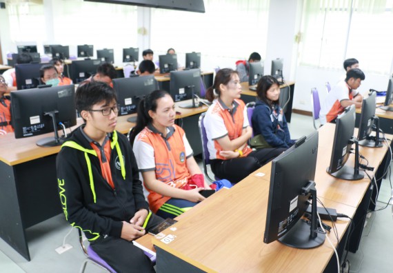 ภาพกิจกรรม  โปรแกรมวิชาวิทยาการคอมพิวเตอร์ จัดอบรมเชิงปฏิบัติการ Micro:bit ช่วงที่ 1