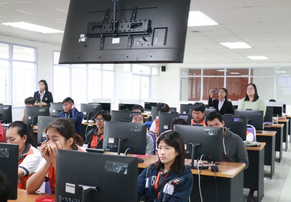 ภาพกิจกรรม  โปรแกรมวิชาวิทยาการคอมพิวเตอร์ จัดอบรมเชิงปฏิบัติการ Micro:bit ช่วงที่ 1