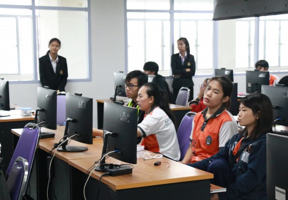 ภาพกิจกรรม  โปรแกรมวิชาวิทยาการคอมพิวเตอร์ จัดอบรมเชิงปฏิบัติการ Micro:bit ช่วงที่ 1