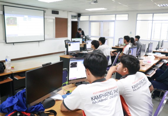 ภาพกิจกรรม  โปรแกรมวิชาวิทยาการคอมพิวเตอร์ จัดอบรมเชิงปฏิบัติการ Micro:bit ช่วงที่ 1