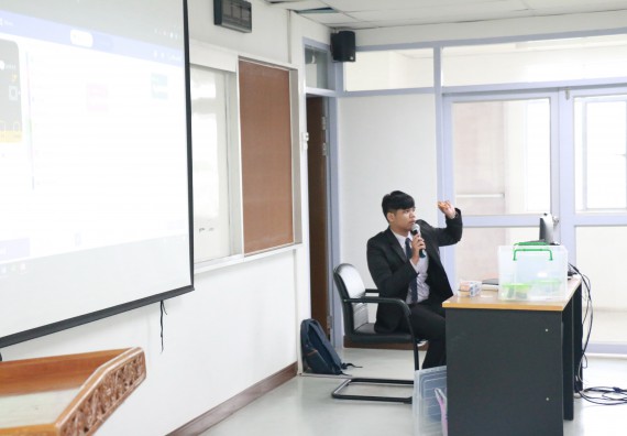 ภาพกิจกรรม  โปรแกรมวิชาวิทยาการคอมพิวเตอร์ จัดอบรมเชิงปฏิบัติการ Micro:bit ช่วงที่ 1