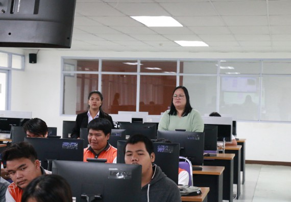 ภาพกิจกรรม  โปรแกรมวิชาวิทยาการคอมพิวเตอร์ จัดอบรมเชิงปฏิบัติการ Micro:bit ช่วงที่ 1