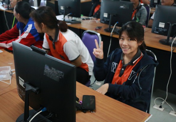 ภาพกิจกรรม  โปรแกรมวิชาวิทยาการคอมพิวเตอร์ จัดอบรมเชิงปฏิบัติการ Micro:bit ช่วงที่ 1