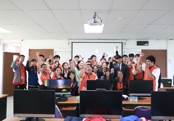 ภาพกิจกรรม  โปรแกรมวิชาวิทยาการคอมพิวเตอร์ จัดอบรมเชิงปฏิบัติการ Micro:bit ช่วงที่ 1