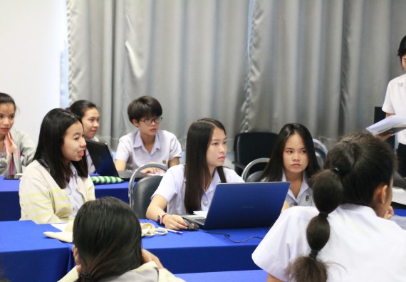 ภาพกิจกรรม โปรแกรมวิชาเคมี จัดกิจกรรมการพัฒนาคุณลักษณะบัณฑิตที่พึงประสงค์ สาขาเคมี