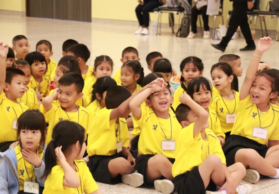 ภาพกิจกรรม คณะวิทยาศาสตร์และเทคโนโลยี จัดค่ายวิทยาศาสตร์โรงเรียนสาธิตฯ