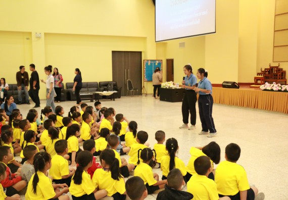 ภาพกิจกรรม คณะวิทยาศาสตร์และเทคโนโลยี จัดค่ายวิทยาศาสตร์โรงเรียนสาธิตฯ