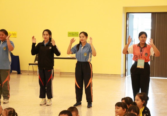 ภาพกิจกรรม คณะวิทยาศาสตร์และเทคโนโลยี จัดค่ายวิทยาศาสตร์โรงเรียนสาธิตฯ