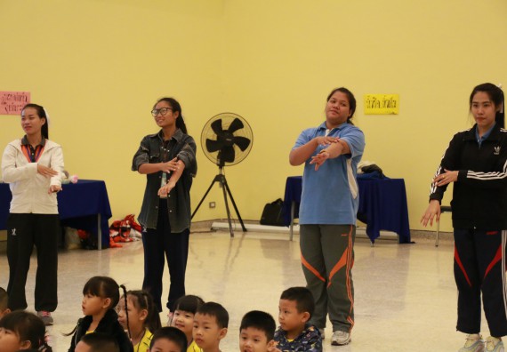 ภาพกิจกรรม คณะวิทยาศาสตร์และเทคโนโลยี จัดค่ายวิทยาศาสตร์โรงเรียนสาธิตฯ