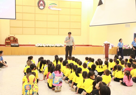 ภาพกิจกรรม คณะวิทยาศาสตร์และเทคโนโลยี จัดค่ายวิทยาศาสตร์โรงเรียนสาธิตฯ