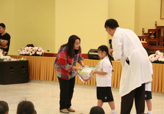 ภาพกิจกรรม คณะวิทยาศาสตร์และเทคโนโลยี จัดค่ายวิทยาศาสตร์โรงเรียนสาธิตฯ