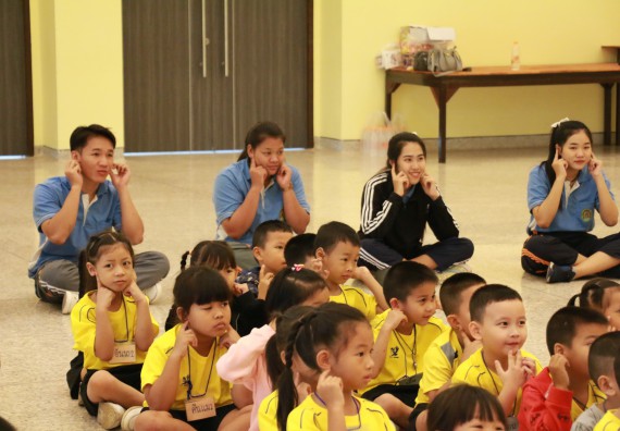 ภาพกิจกรรม คณะวิทยาศาสตร์และเทคโนโลยี จัดค่ายวิทยาศาสตร์โรงเรียนสาธิตฯ