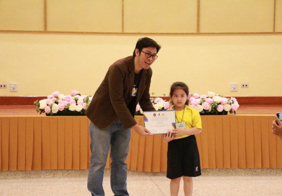 ภาพกิจกรรม คณะวิทยาศาสตร์และเทคโนโลยี จัดค่ายวิทยาศาสตร์โรงเรียนสาธิตฯ