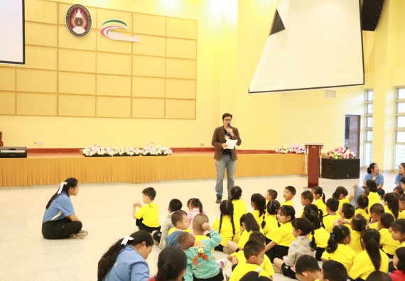 ภาพกิจกรรม คณะวิทยาศาสตร์และเทคโนโลยี จัดค่ายวิทยาศาสตร์โรงเรียนสาธิตฯ