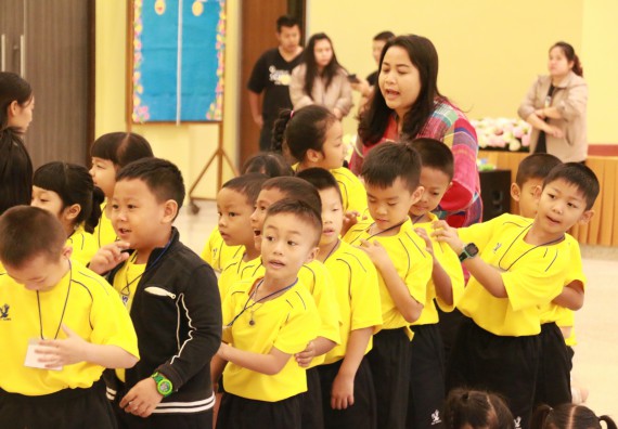 ภาพกิจกรรม คณะวิทยาศาสตร์และเทคโนโลยี จัดค่ายวิทยาศาสตร์โรงเรียนสาธิตฯ