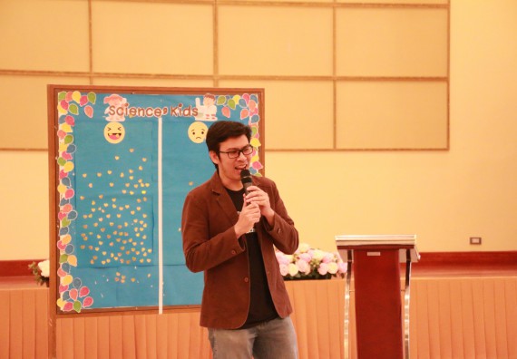 ภาพกิจกรรม คณะวิทยาศาสตร์และเทคโนโลยี จัดค่ายวิทยาศาสตร์โรงเรียนสาธิตฯ