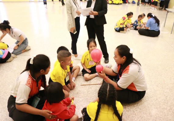 ภาพกิจกรรม คณะวิทยาศาสตร์และเทคโนโลยี จัดค่ายวิทยาศาสตร์โรงเรียนสาธิตฯ