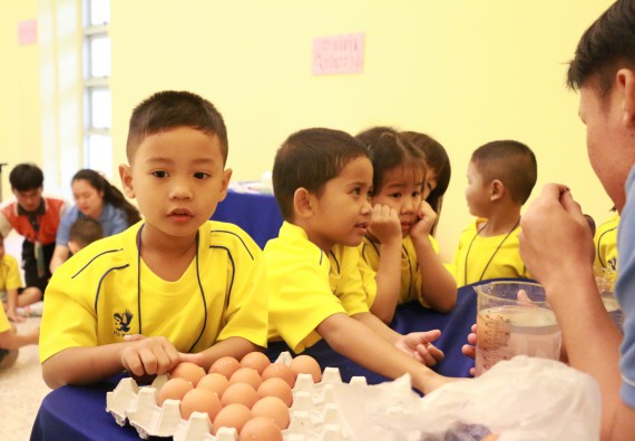 ภาพกิจกรรม คณะวิทยาศาสตร์และเทคโนโลยี จัดค่ายวิทยาศาสตร์โรงเรียนสาธิตฯ
