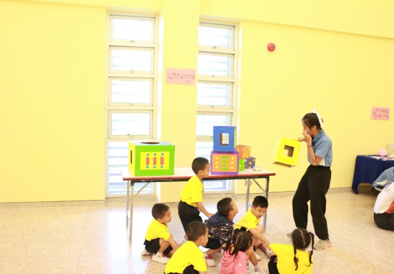 ภาพกิจกรรม คณะวิทยาศาสตร์และเทคโนโลยี จัดค่ายวิทยาศาสตร์โรงเรียนสาธิตฯ