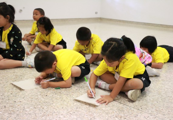 ภาพกิจกรรม คณะวิทยาศาสตร์และเทคโนโลยี จัดค่ายวิทยาศาสตร์โรงเรียนสาธิตฯ