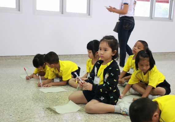 ภาพกิจกรรม คณะวิทยาศาสตร์และเทคโนโลยี จัดค่ายวิทยาศาสตร์โรงเรียนสาธิตฯ