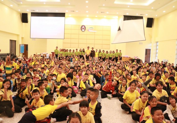 ภาพกิจกรรม คณะวิทยาศาสตร์และเทคโนโลยี จัดค่ายวิทยาศาสตร์โรงเรียนสาธิตฯ