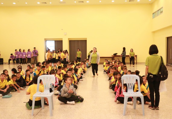 ภาพกิจกรรม คณะวิทยาศาสตร์และเทคโนโลยี จัดค่ายวิทยาศาสตร์โรงเรียนสาธิตฯ