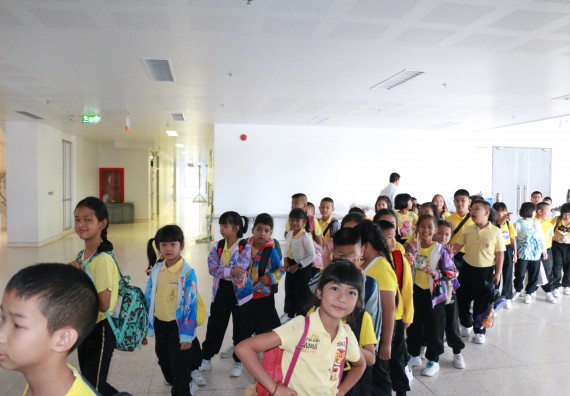 ภาพกิจกรรม คณะวิทยาศาสตร์และเทคโนโลยี จัดค่ายวิทยาศาสตร์โรงเรียนสาธิตฯ