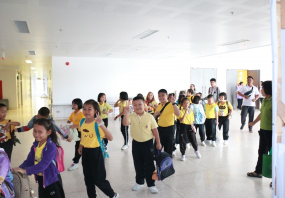 ภาพกิจกรรม คณะวิทยาศาสตร์และเทคโนโลยี จัดค่ายวิทยาศาสตร์โรงเรียนสาธิตฯ