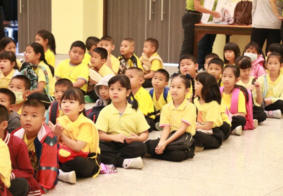 ภาพกิจกรรม คณะวิทยาศาสตร์และเทคโนโลยี จัดค่ายวิทยาศาสตร์โรงเรียนสาธิตฯ