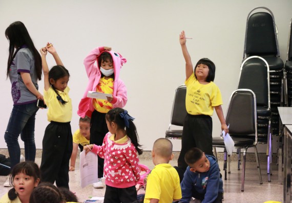 ภาพกิจกรรม คณะวิทยาศาสตร์และเทคโนโลยี จัดค่ายวิทยาศาสตร์โรงเรียนสาธิตฯ