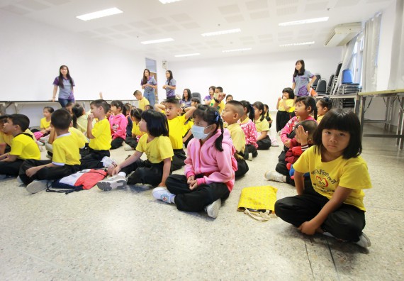 ภาพกิจกรรม คณะวิทยาศาสตร์และเทคโนโลยี จัดค่ายวิทยาศาสตร์โรงเรียนสาธิตฯ