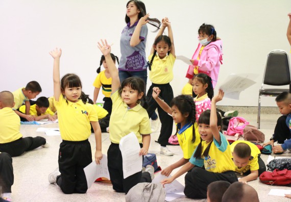 ภาพกิจกรรม คณะวิทยาศาสตร์และเทคโนโลยี จัดค่ายวิทยาศาสตร์โรงเรียนสาธิตฯ