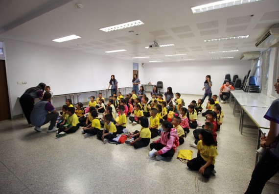 ภาพกิจกรรม คณะวิทยาศาสตร์และเทคโนโลยี จัดค่ายวิทยาศาสตร์โรงเรียนสาธิตฯ