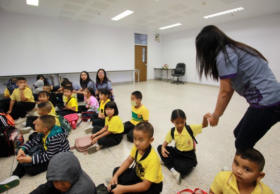 ภาพกิจกรรม คณะวิทยาศาสตร์และเทคโนโลยี จัดค่ายวิทยาศาสตร์โรงเรียนสาธิตฯ