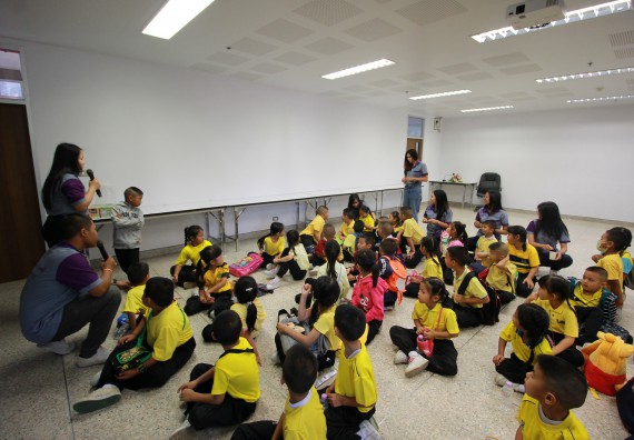 ภาพกิจกรรม คณะวิทยาศาสตร์และเทคโนโลยี จัดค่ายวิทยาศาสตร์โรงเรียนสาธิตฯ