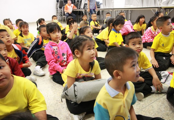 ภาพกิจกรรม คณะวิทยาศาสตร์และเทคโนโลยี จัดค่ายวิทยาศาสตร์โรงเรียนสาธิตฯ